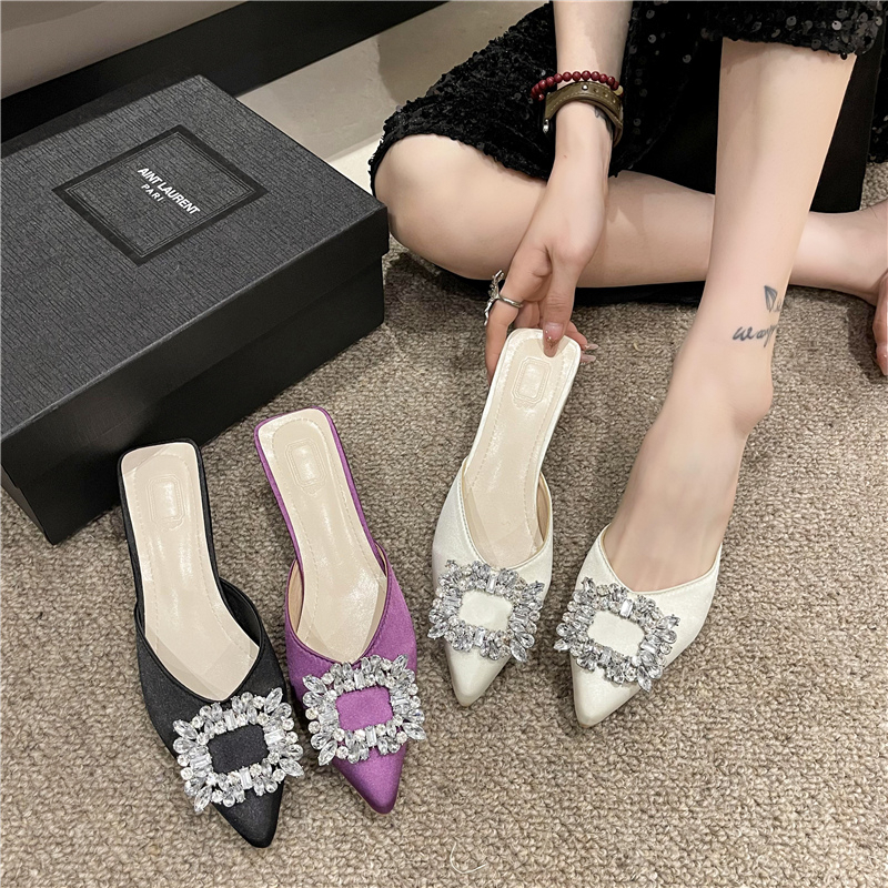 Giày Gót Thấp Đính Đá Phối Khóa Vuông Có Size Lớn 35-42 Dành Cho Nữ