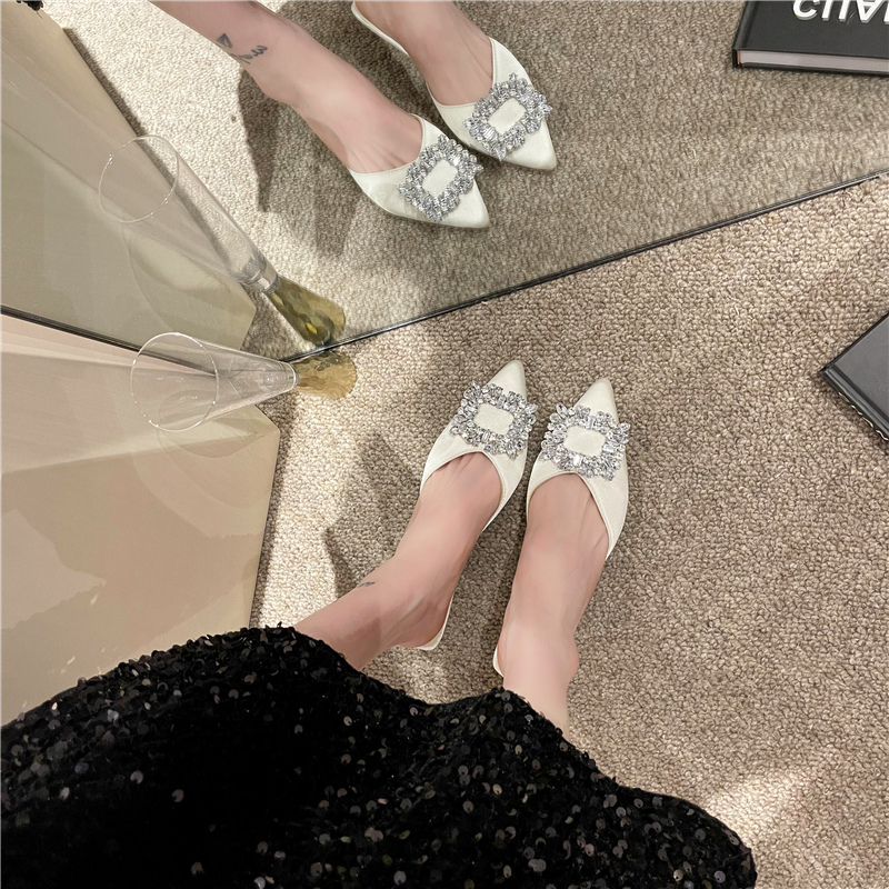 Giày Gót Thấp Đính Đá Phối Khóa Vuông Có Size Lớn 35-42 Dành Cho Nữ