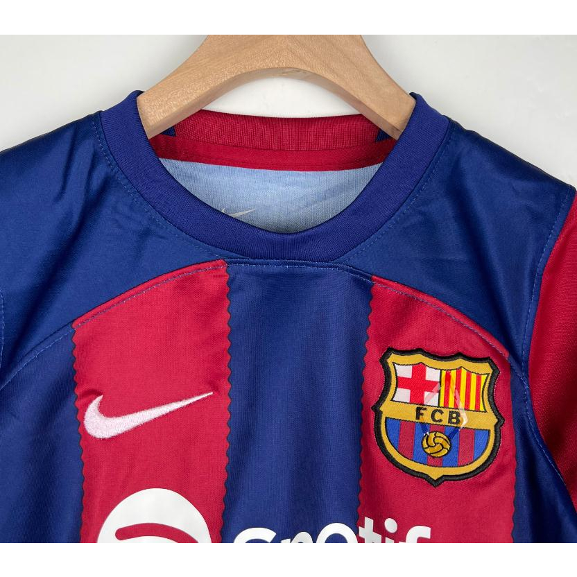 Bộ Quần Áo Bóng Đá Đội Tuyển Barcelona Mùa Giải 23 / 24