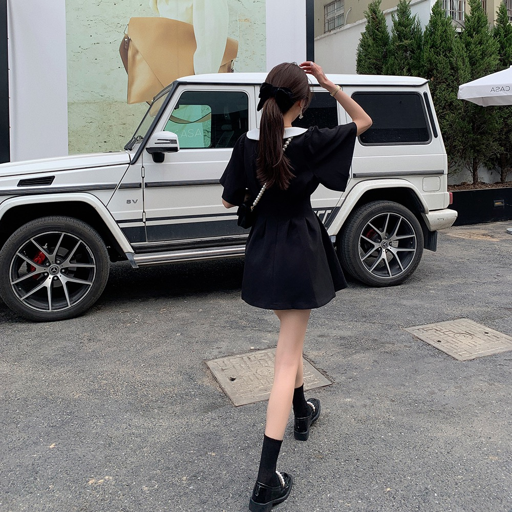 Đầm tay ngắn cổ búp bê màu đen thời trang mùa hè 2021 cho nữ