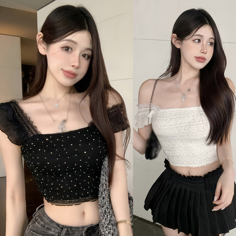 Áo Croptop Hai Dây Cổ Vuông Có Đệm Ngực Phối Ren Dáng Ôm Gợi Cảm Cho Bạn Gái