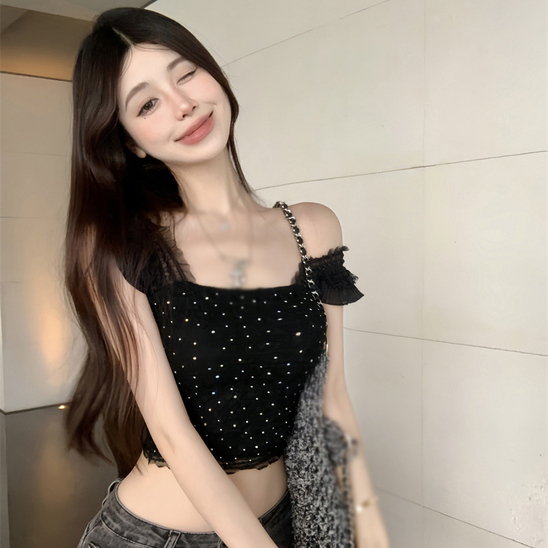 Áo Croptop Hai Dây Cổ Vuông Có Đệm Ngực Phối Ren Dáng Ôm Gợi Cảm Cho Bạn Gái