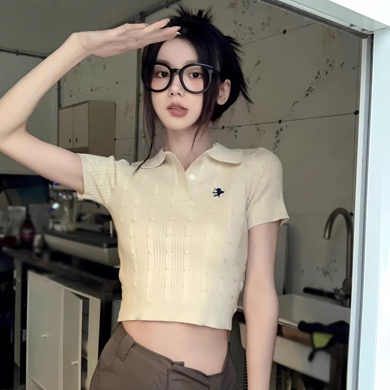 Áo Croptop Dệt Kim Tay Ngắn Thiết Kế Cổ Bẻ Thanh Lịch