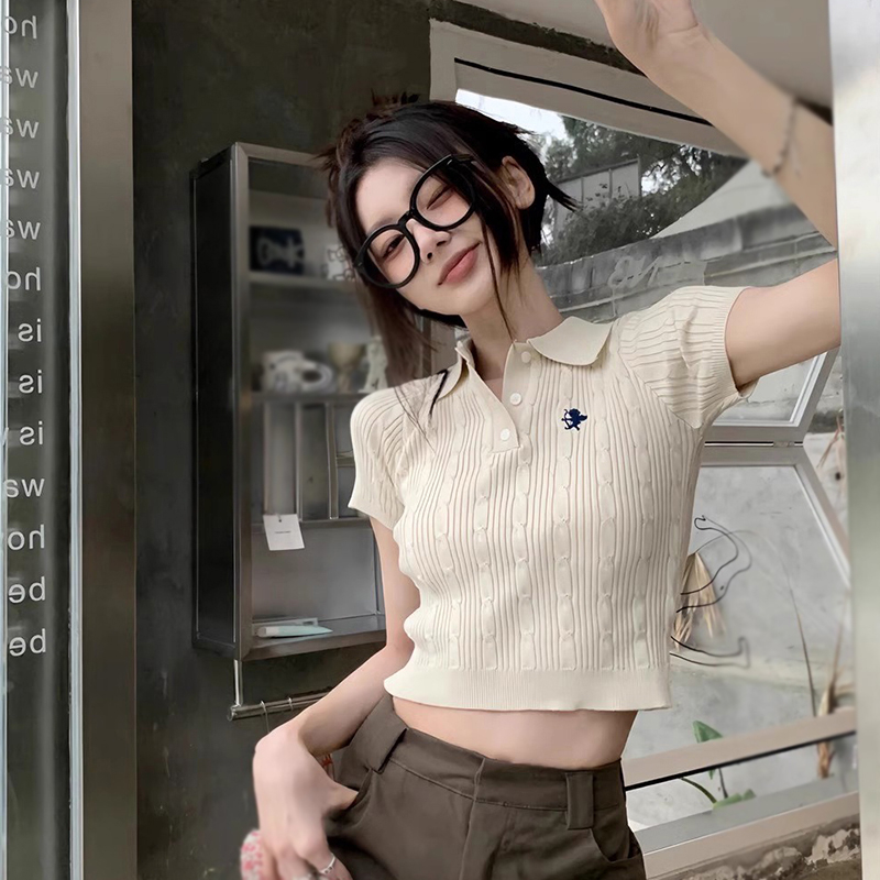 Áo Croptop Dệt Kim Tay Ngắn Thiết Kế Cổ Bẻ Thanh Lịch