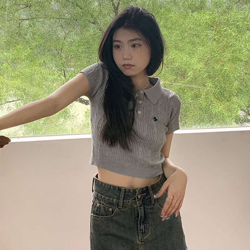 Áo Croptop Dệt Kim Tay Ngắn Thiết Kế Cổ Bẻ Thanh Lịch