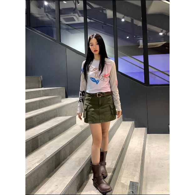 Áo Thun Crop Top Tay Dài Cổ Tròn In Họa Tiết Graffiti Phong Cách Mỹ Thời Trang Mùa Hè
