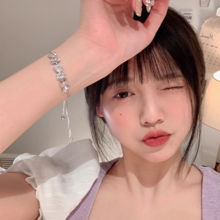 Vòng Tay Đính Nơ Zircon Màu Bạc Thời Trang Hàn Quốc Chất Lượng Cao Làm Quà Tặng Sinh Nhật Cho Học Sinh Nữ