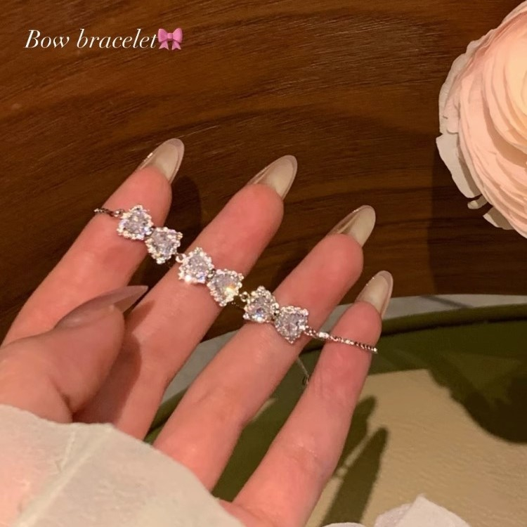 Vòng Tay Đính Nơ Zircon Màu Bạc Thời Trang Hàn Quốc Chất Lượng Cao Làm Quà Tặng Sinh Nhật Cho Học Sinh Nữ