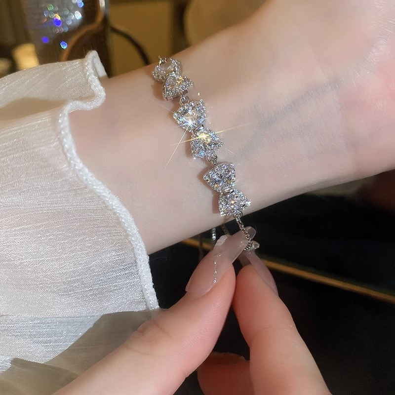 Vòng Tay Đính Nơ Zircon Màu Bạc Thời Trang Hàn Quốc Chất Lượng Cao Làm Quà Tặng Sinh Nhật Cho Học Sinh Nữ