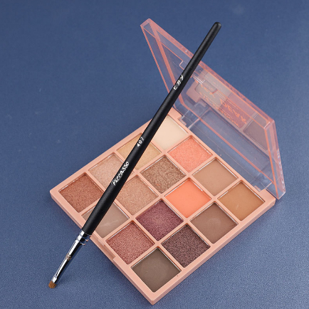 Cọ Trang Điểm Mắt Sợi Tơ Picasso 407