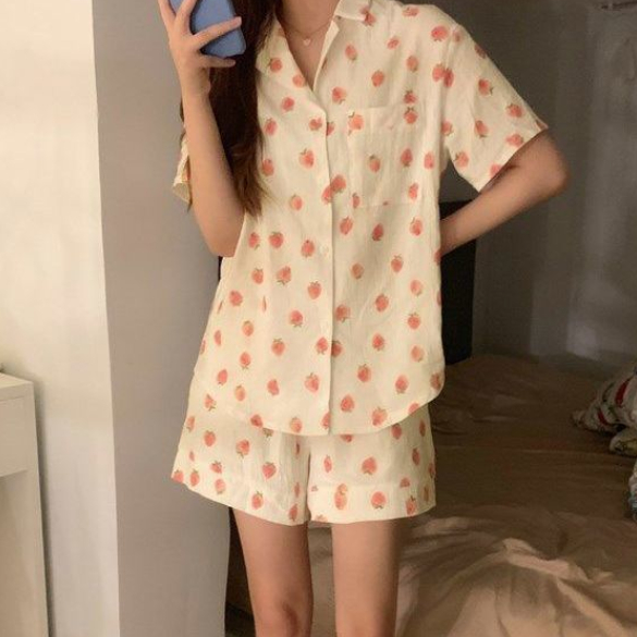 Bộ Đồ Ngủ Tay Ngắn In Họa Tiết Dâu Tây Dễ Thương Thời Trang Mùa Hè Cho Nữ