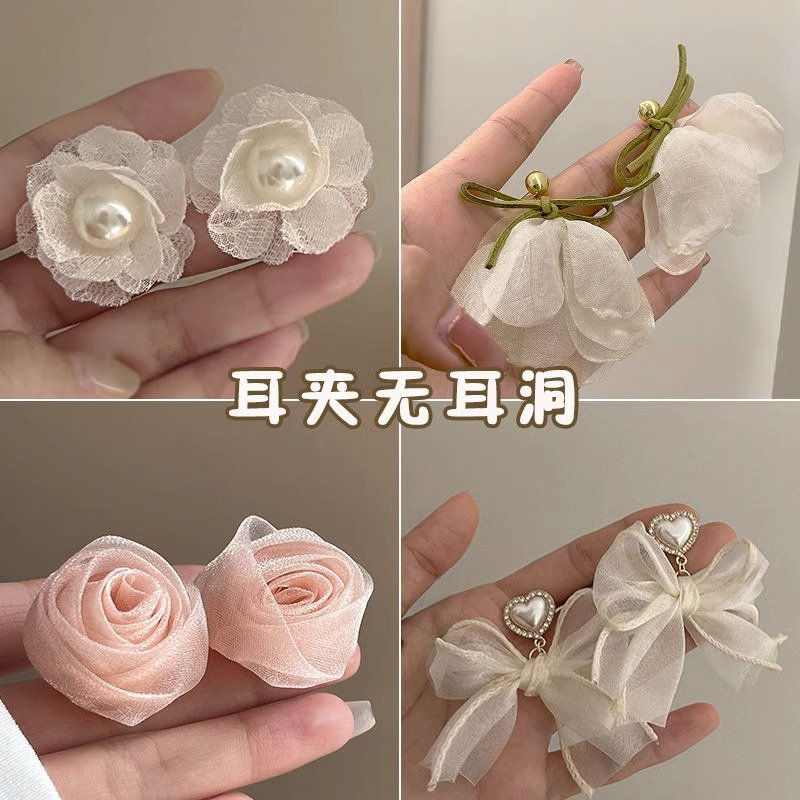 Khuyên Kẹp Vành Tai Vải Chiffon Hình Hoa Trà Cao Cấp Thời Trang Mùa Hè Không Xỏ Lỗ Cho Nữ