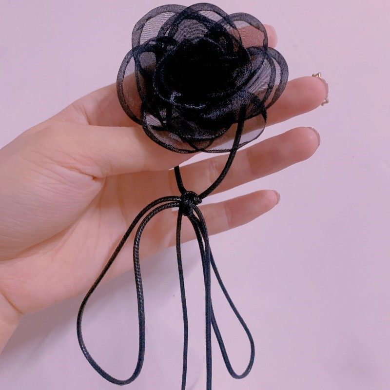 Choker Ren Hoa Hồng Đen Phong Cách Hàn Quốc