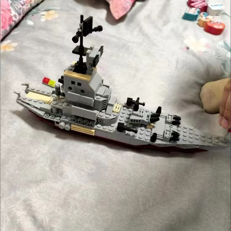 Bộ Đồ Chơi Lắp Ráp Mô Hình Tàu Chiến 1,000 Mảnh