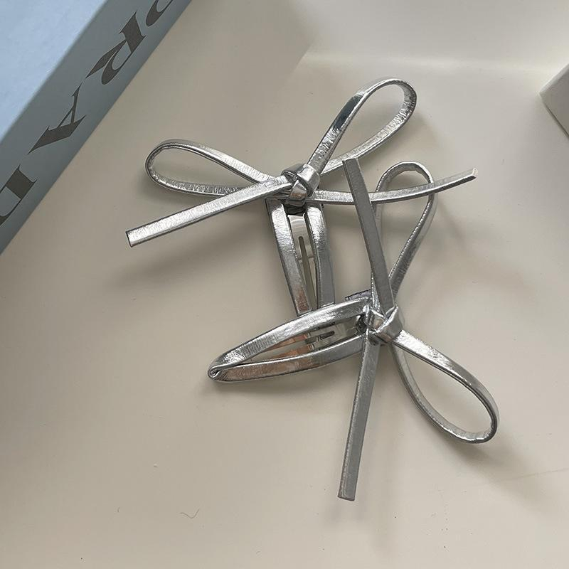 Kẹp Tóc Nơ Tam Giác Bằng Da Màu Bạc Phong Cách Hàn Quốc Ngọt Ngào