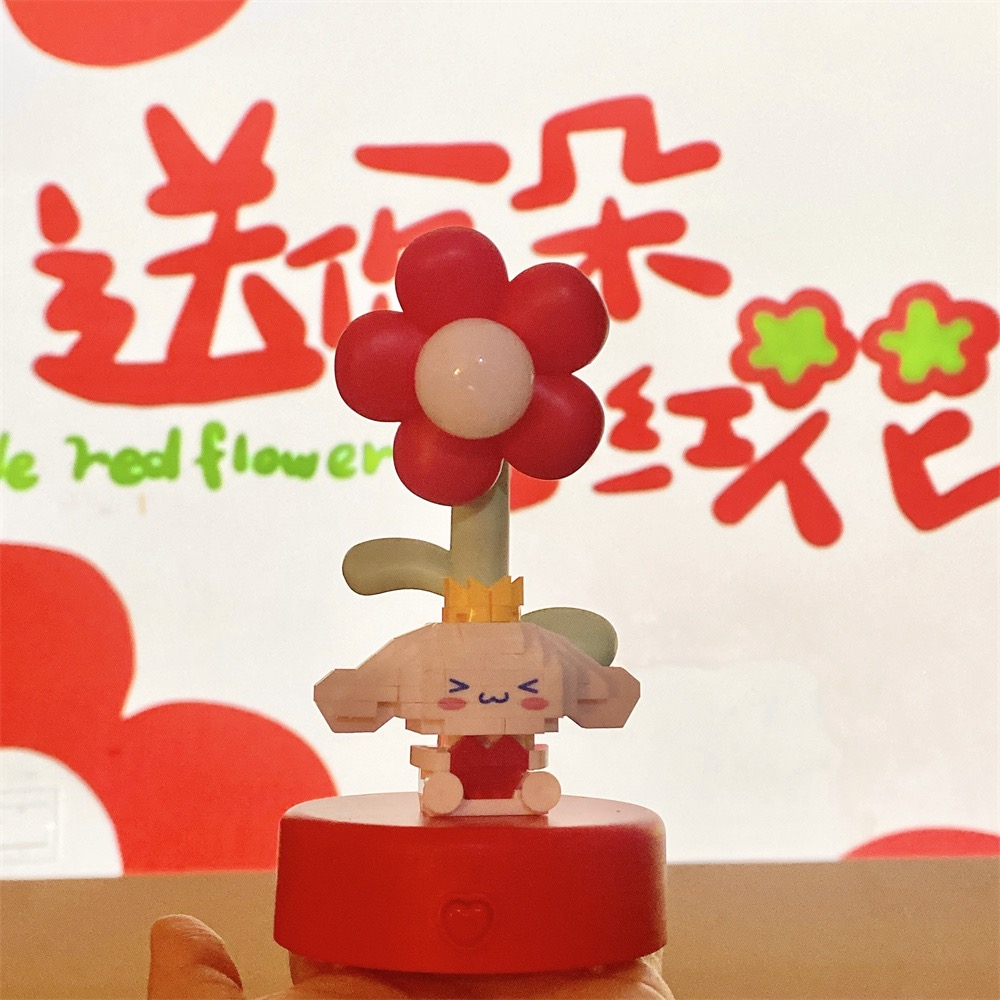 Đèn bàn ngủ hình hoa xinh xắn trang trí văn phòng / ký túc xá