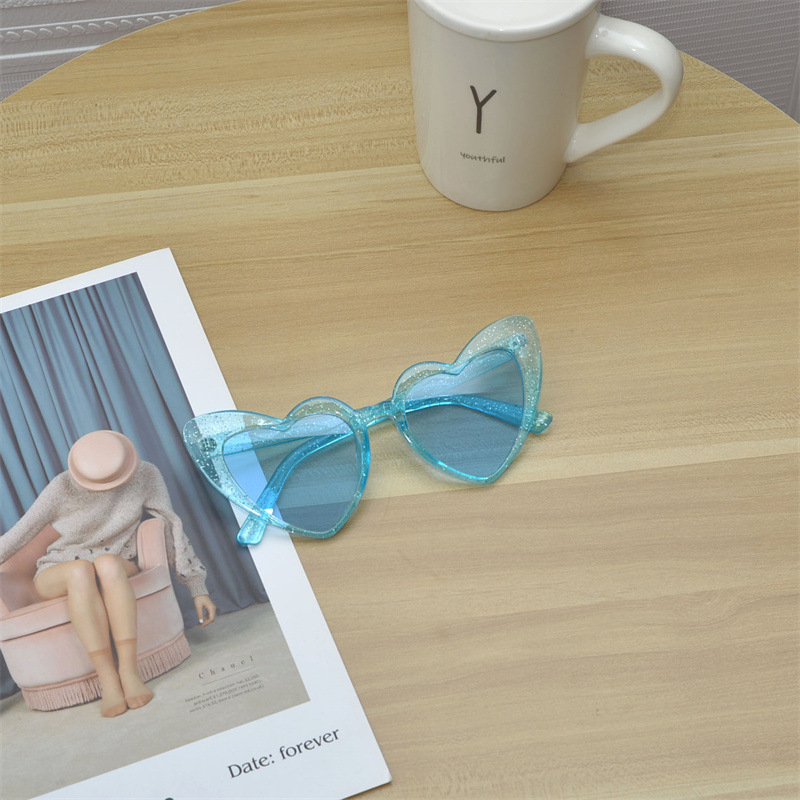 Kính Mát Hình Trái Tim Thời Trang Cho Nữ