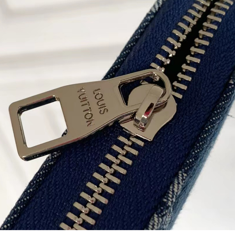 Ví Đựng Thẻ Bằng Vải Denim 100% Chính Hãng Có Khóa Kéo Hiệu LV Louis Vuitton 60017