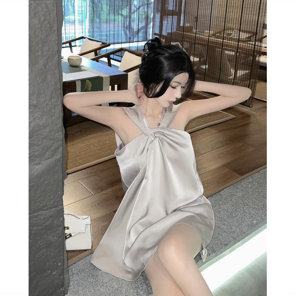 Váy Phong Cách Mới Mùa Hè 2023✨✨Đầm Hai Dây Màu Trơn Phong Cách Desire✨✨Đầm Satin Dáng Rộng Thời Trang Pháp Xinh Xắn