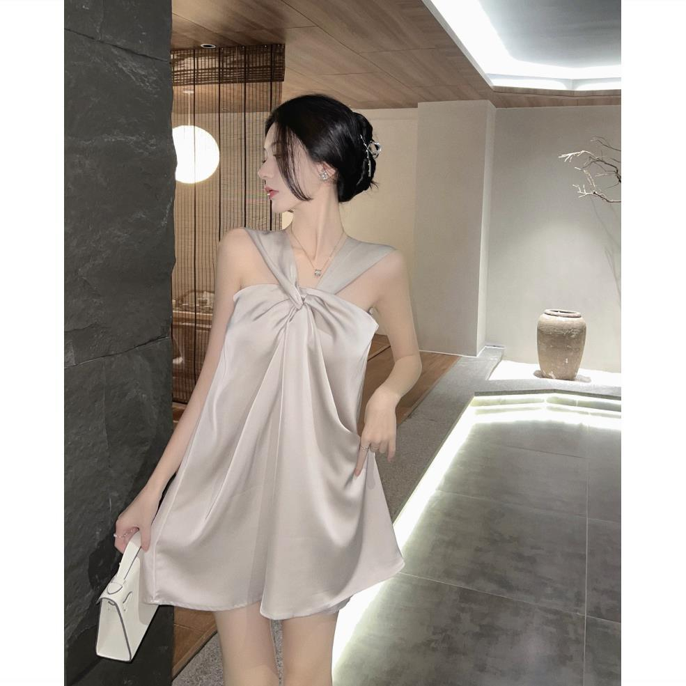 Váy Phong Cách Mới Mùa Hè 2023✨✨Đầm Hai Dây Màu Trơn Phong Cách Desire✨✨Đầm Satin Dáng Rộng Thời Trang Pháp Xinh Xắn