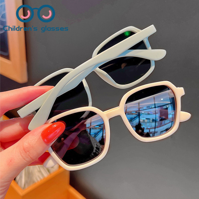 Kính Mát Chống Tia UV400 Gọng Silicon Thời Trang Cho Bé