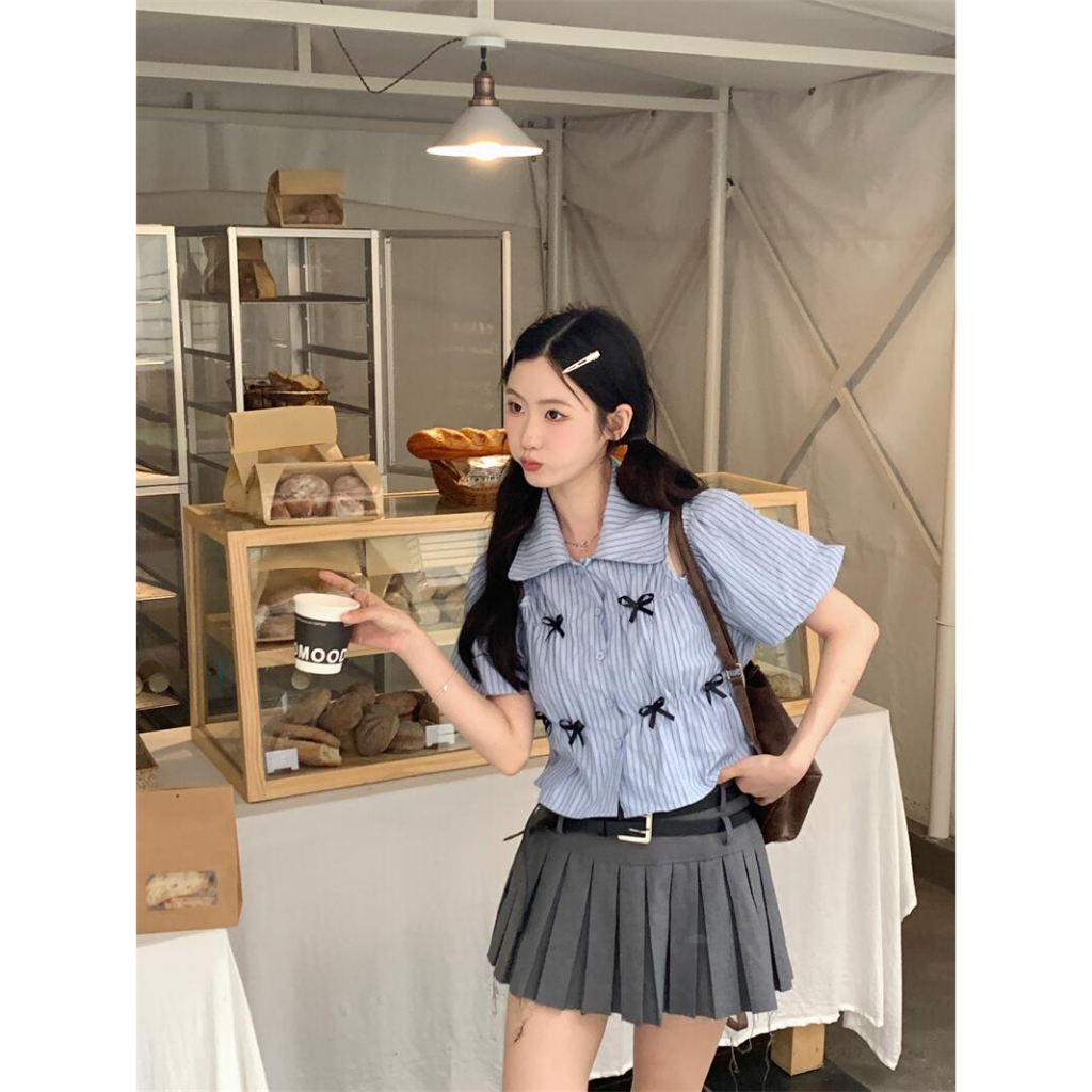 QOEDDV Áo Sơ Mi Tay Ngắn Hở Vai Thắt Nơ Eo Họa Tiết Kẻ Sọc Màu Xanh Dương Dành Cho Bạn Nữ