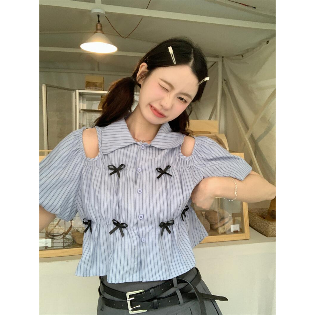 QOEDDV Áo Sơ Mi Tay Ngắn Hở Vai Thắt Nơ Eo Họa Tiết Kẻ Sọc Màu Xanh Dương Dành Cho Bạn Nữ