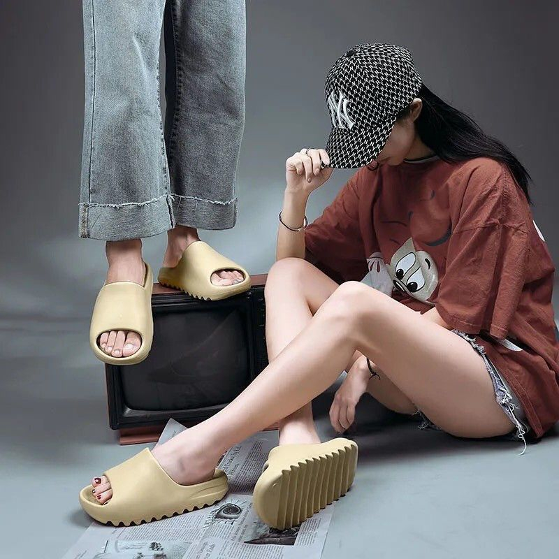 Giày Lười Chống Trượt Thời Trang Đi Biển Cho Nam Và Nữ Có 4 Màu Để Chọn Lựa
