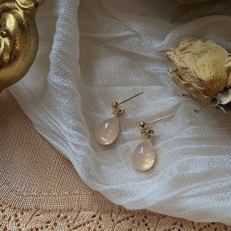 Bông Tai Hợp Kim Dáng Dài Họa Tiết Bò Sữa Phong Cách Retro Thanh Lịch Thời Trang Cho Nữ PD1348