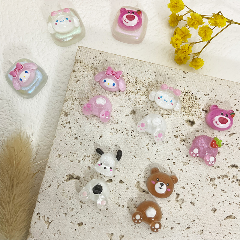 SANRIO Set 50 Phụ Kiện Trang Trí Móng Tay 3d Hình Mông Gấu / Quả Dâu Xinh Xắn charms