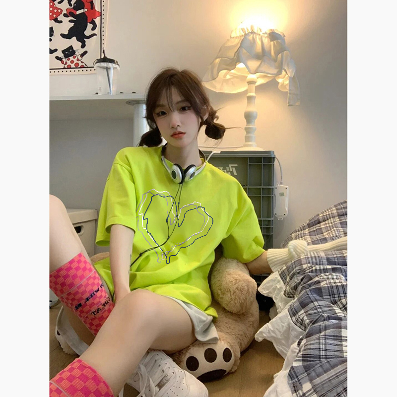 「DUSE」Áo Thun 100% cotton Tay Ngắn Cổ Tròn In Hình Trái Tim Màu Xanh Lá Dạ Quang Phong Cách Hàn Quốc Thời Trang Mùa Hè