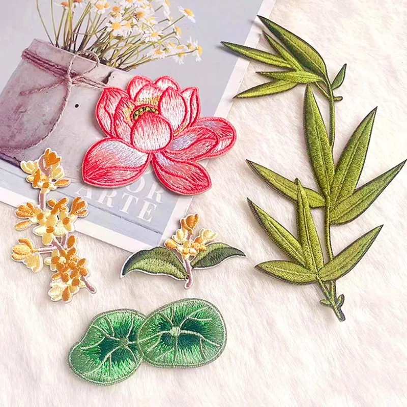 1 Miếng Dán Ủi Thêu Hình Hoa Sen