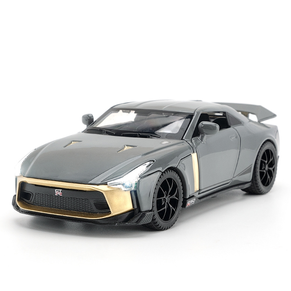 Mô Hình Xe Hơi Nissan GTR 50Alloy Tỉ Lệ 1: 32 Bằng Kim Loại Có Đèn Và Nhạc Cho Bé Trai