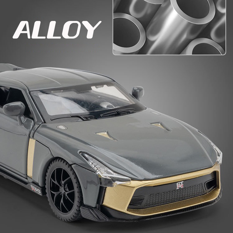 Mô Hình Xe Hơi Nissan GTR 50Alloy Tỉ Lệ 1: 32 Bằng Kim Loại Có Đèn Và Nhạc Cho Bé Trai