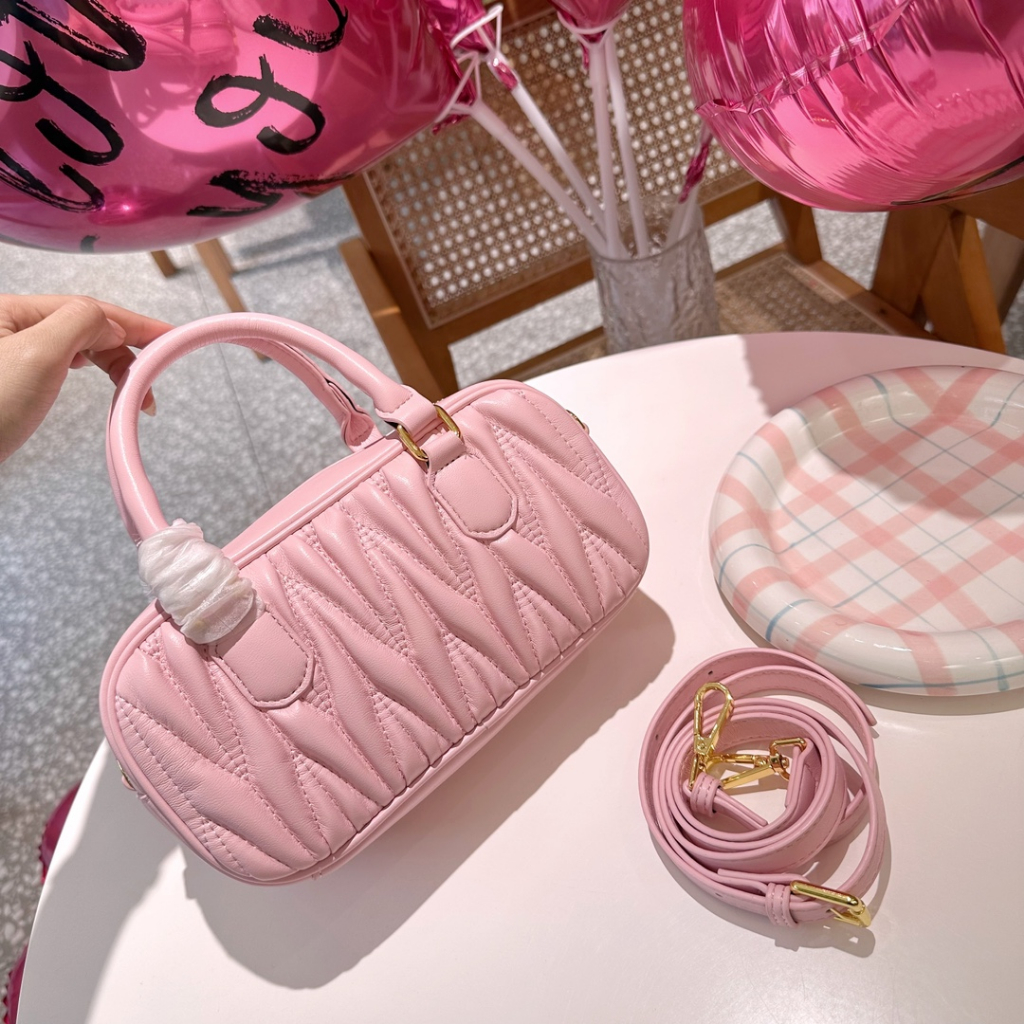 MIUMIU New Boston Túi Xách Bowling Thiết Kế Tinh Tế Và Đẹp Mắt