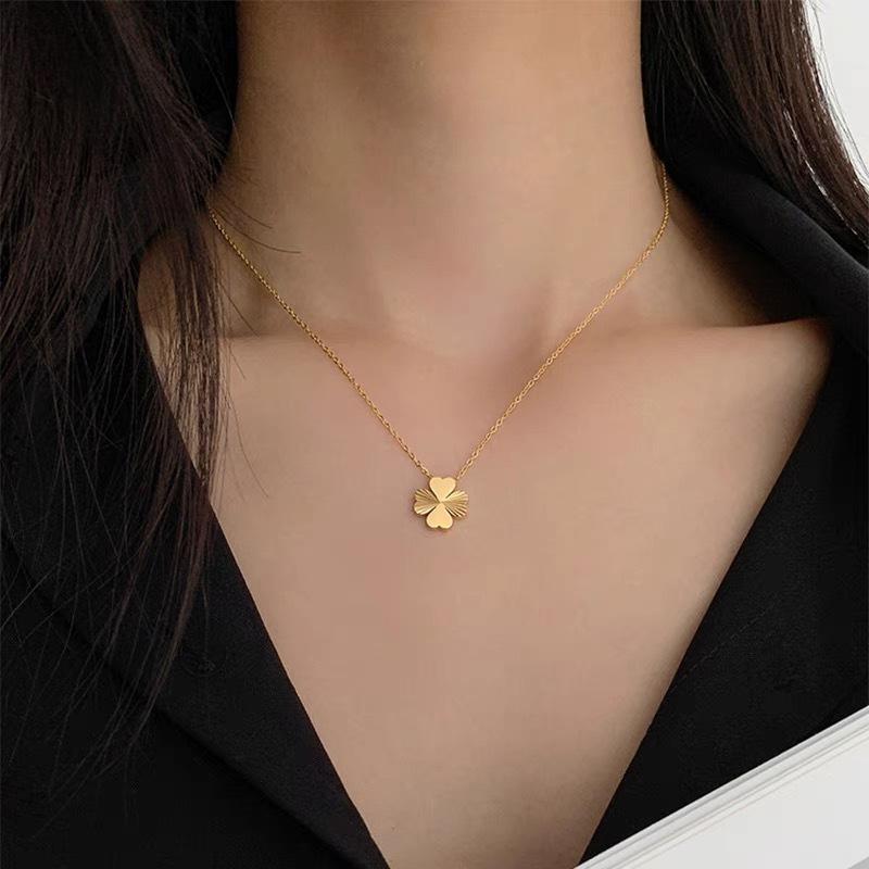 Bộ Vòng cổ + Bông Tai Bằng Thép Không Gỉ Hình Cỏ Bốn Lá Thời Trang