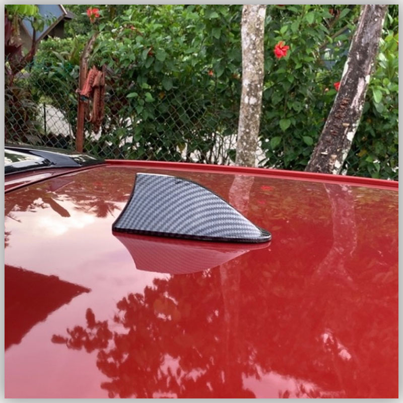 1 Ăng Ten Vây Cá Mập Bằng Sợi Carbon FM / AM Gắn Nóc Xe Hơi Chống Nước Phong Cách JDM