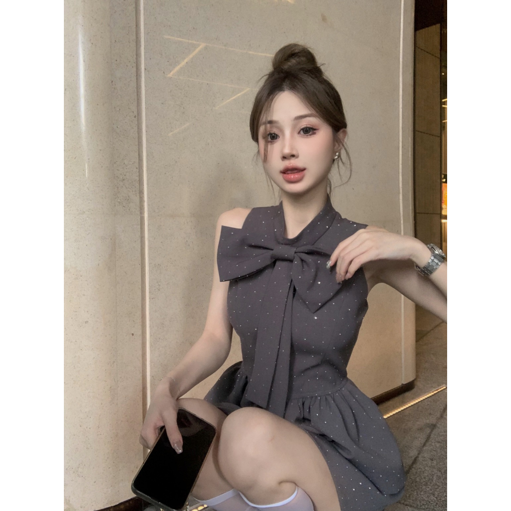 【COLORBLLIND】Đầm Mini Dáng Chữ A Không Tay Phối Bèo Và Nơ