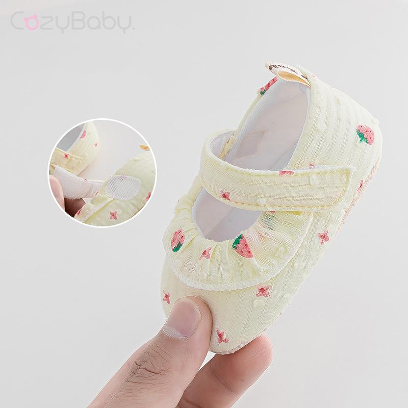 Giày Cotton Họa Tiết Dâu Tây Xinh Xắn Dành Cho Bé Gái 0-12 Tháng Tuổi