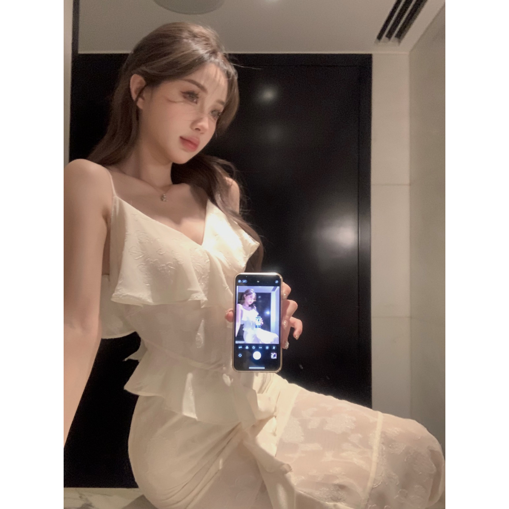 【COLORBLLIND】Váy Hai Dây Mỏng Vừa Vặn Màu Trơn