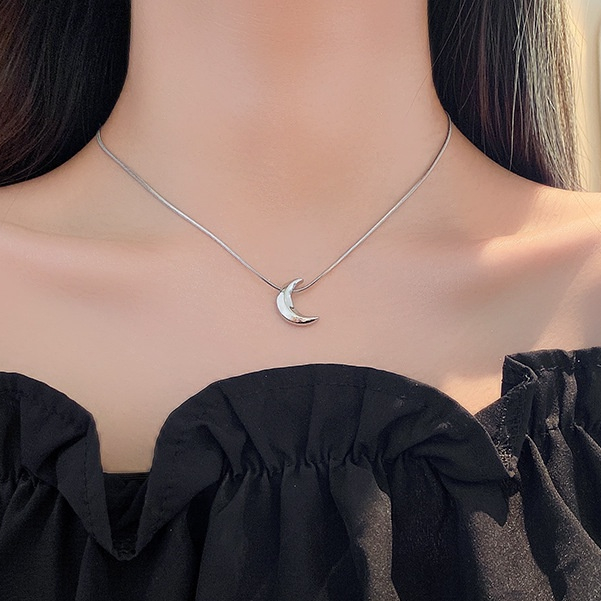 Vòng cổ Hình Mặt Trăng Màu Bạc Đơn Giản Thời Trang Cho Nữ