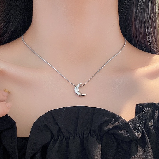 Vòng cổ Hình Mặt Trăng Màu Bạc Đơn Giản Thời Trang Cho Nữ
