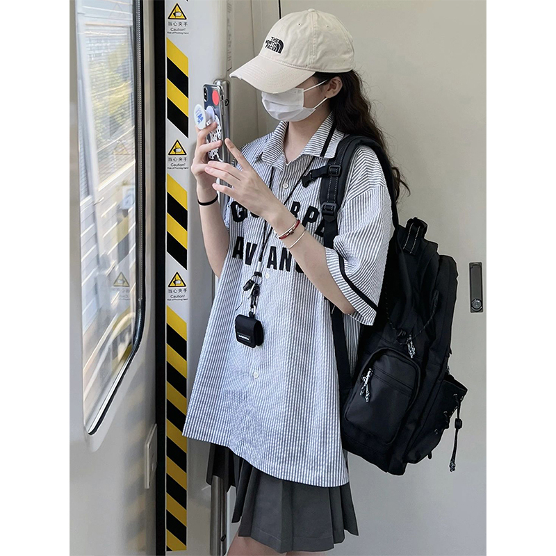 Áo Sơ Mi Nữ Tay Ngắn Kẻ Sọc In Chữ Thời Trang Hàn Quốc