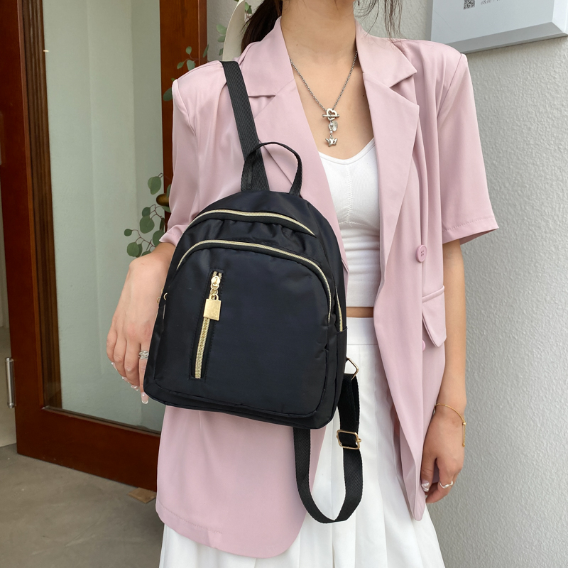 Ba lô chống thấm nước phong cách giản dị Chất liệu nylon Khóa kéo mềm du lịch thoải mái cho nữ