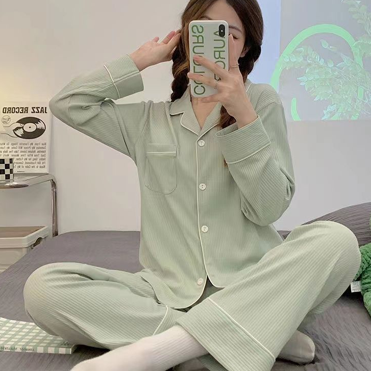 Bộ Đồ Ngủ Tay Dài Họa Tiết Kẻ Sọc Màu Sắc Đơn Giản Thời Trang Xuân Thu Xinh Xắn Cho Nữ