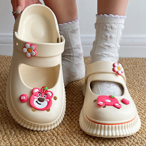 HHH Dép Sandal Đế Dày dép bánh mì 2023NEW Họa Tiết Gấu Dâu Tây dép quai hậu Đi Biển Xinh Xắn Stylish Hàn Quốc Thoải mái fashion B91H01U 37Z230910