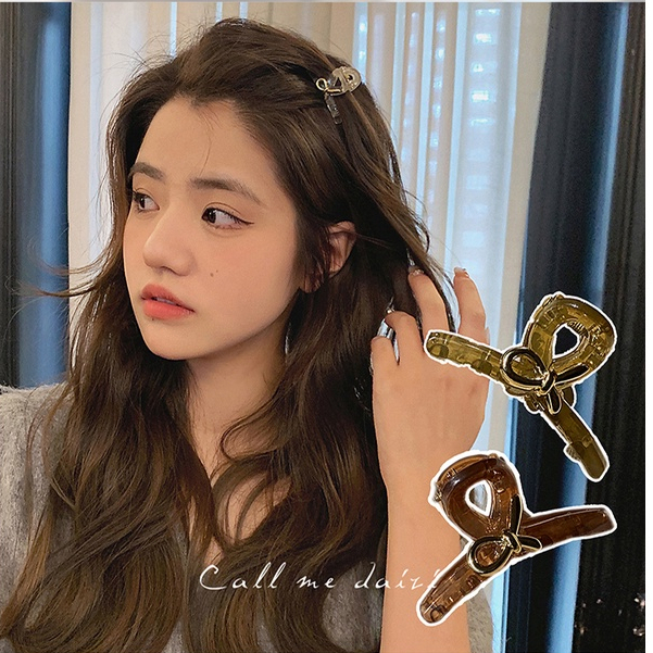 Kẹp Tóc Hình Cá Mập Thiết Kế Nhỏ Nhắn Xinh Xắn Thời Trang Dành Cho Nữ