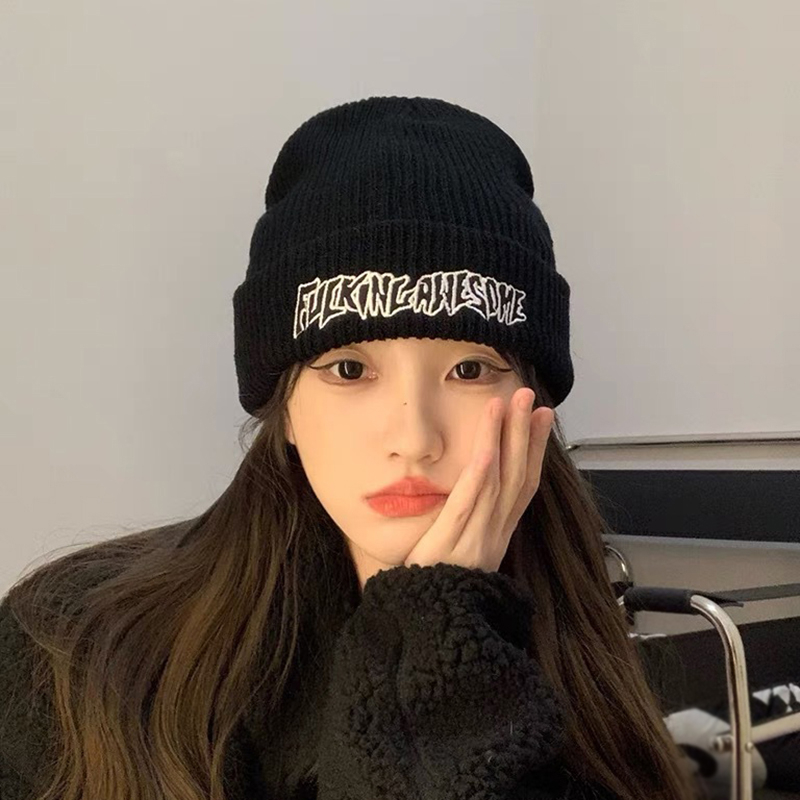 Mũ Len Hip hop Thêu Chữ Bảo Vệ Tai Cho Cặp Đôi