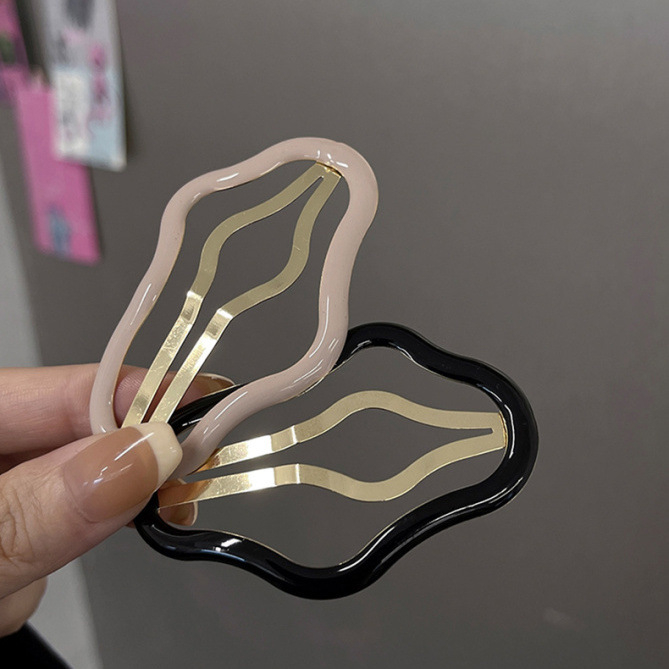 Kẹp Tóc Dạng Rỗng Hình Đám Mây Dễ Thương Cho Bé