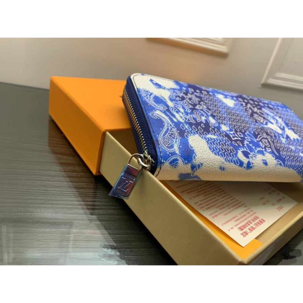 Ốp Điện Thoại Louis Vuitton M81403 Dáng Dài Phối Khóa Kéo Cho Nam